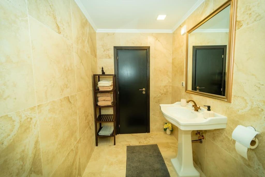 Lux Apart Karlovo Exterior photo